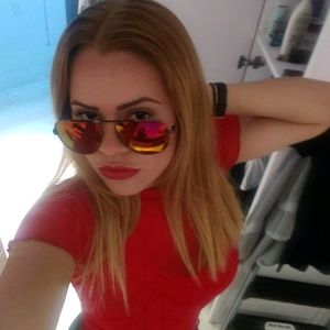 Meet your Posher, Ayleen